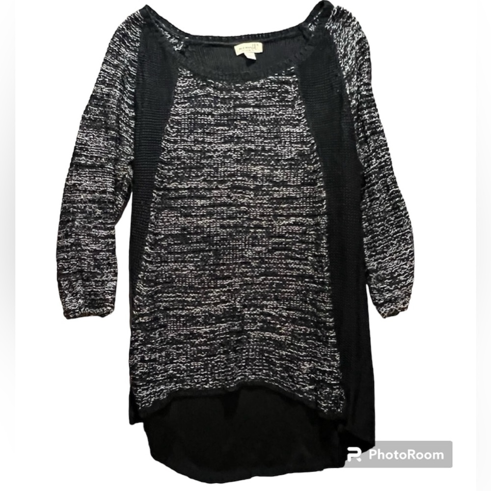 One World Black & Gray Sweater - Size XL